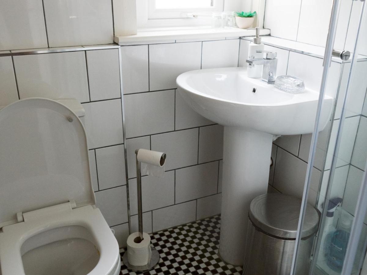 Pass The Keys Cozy Two Bed Flat Near Glasgow Airport & 페이즐리 외부 사진