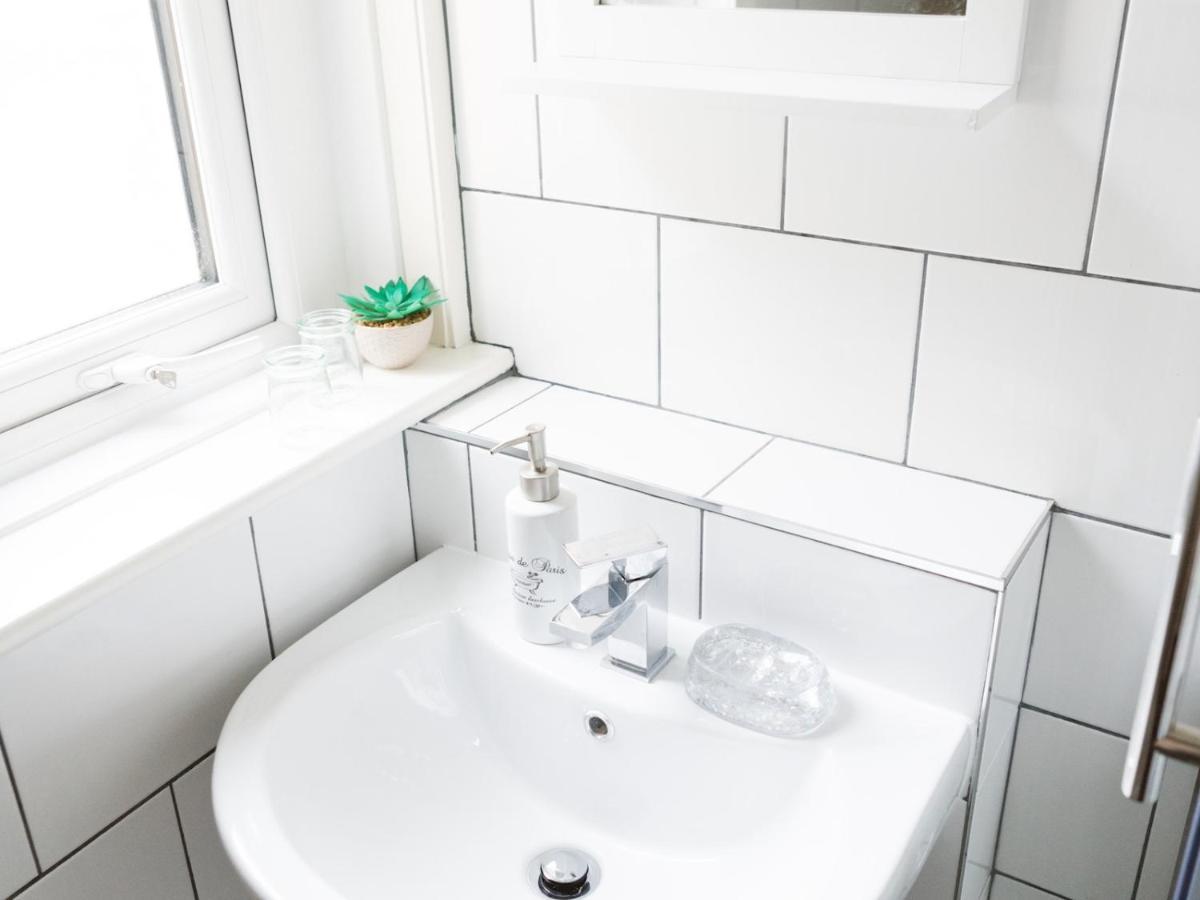 Pass The Keys Cozy Two Bed Flat Near Glasgow Airport & 페이즐리 외부 사진